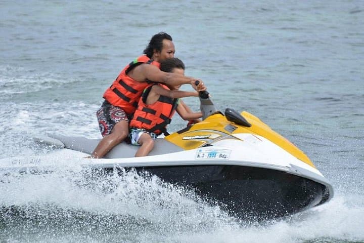 Jet Ski and Parasailing in Nusa Dua: Tanjung Benoa Water Adventure photo 1
