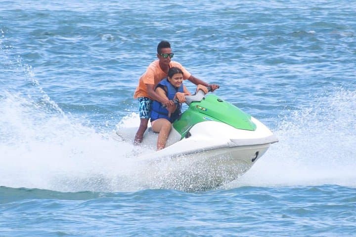 Jet Ski and Parasailing in Nusa Dua: Tanjung Benoa Water Adventure photo 3