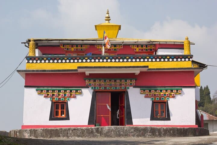 Singalila Ridge Trek: Sandakphu & Phalut 8-Day Himalayan Ridge Trek from Darjeeling photo 5