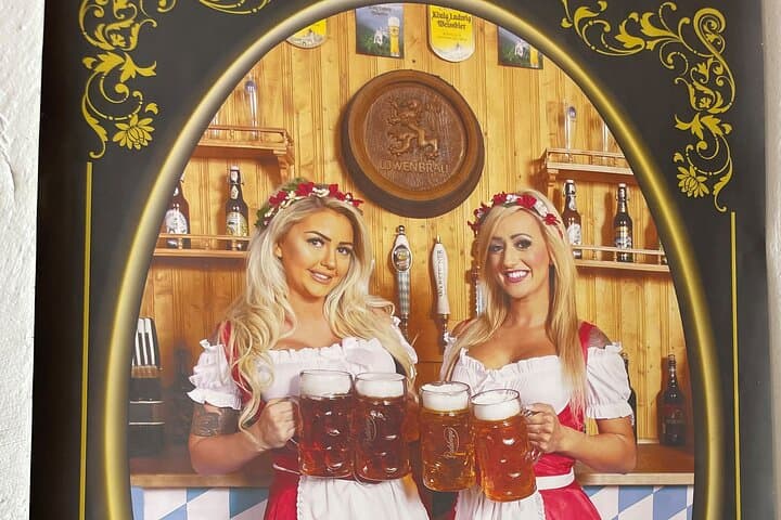 One-Day Leavenworth Escape from Seattle: Bavarian Village, Waterfalls & Bigfoot Stop photo 4