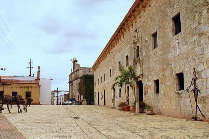 Full-Day Santo Domingo City Tour: Historic Colonial Zone & Three Eyes Park photo 1