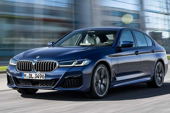 DWC to Dubai Private Arrival Transfer by Car or SUV photo 4
