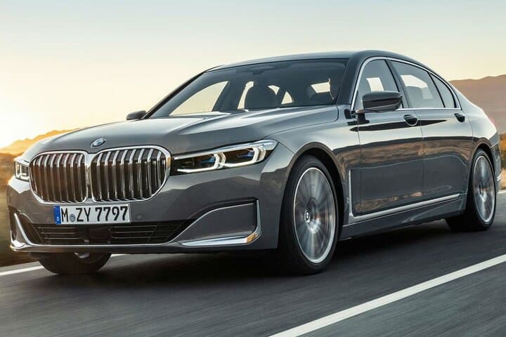 DWC to Dubai Private Arrival Transfer by Car or SUV