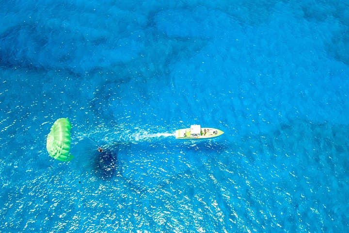 Parasailing Maunalua Bay Oahu — 600–800 ft Flights Above Hawaii Kai photo 4