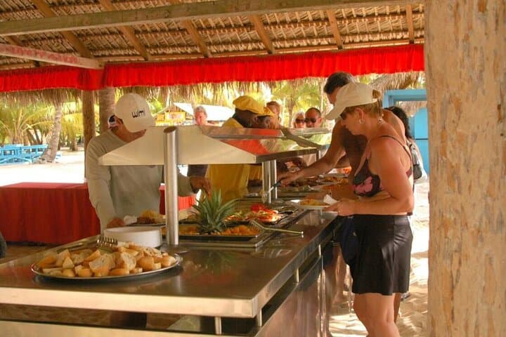 Saona Island Catamaran & Natural Pool Day Trip from Bayahibe photo 3