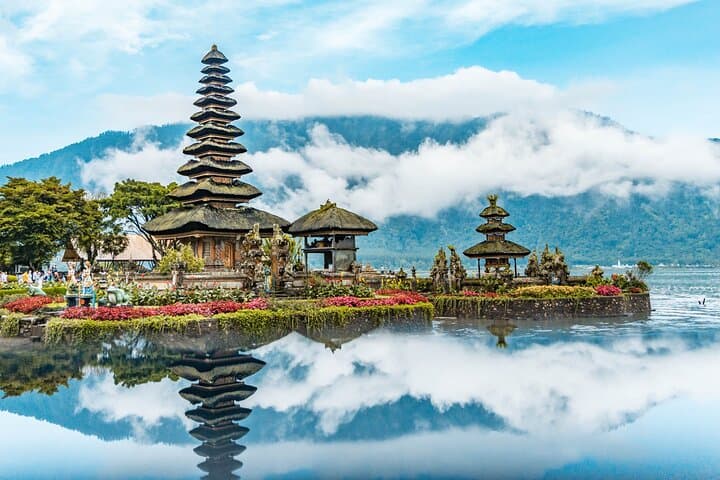 Toast Around Bali: Wine Trails, Ubud Art & North Bali Wilderness photo 6