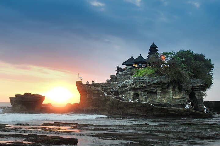 Toast Around Bali: Wine Trails, Ubud Art & North Bali Wilderness photo 4