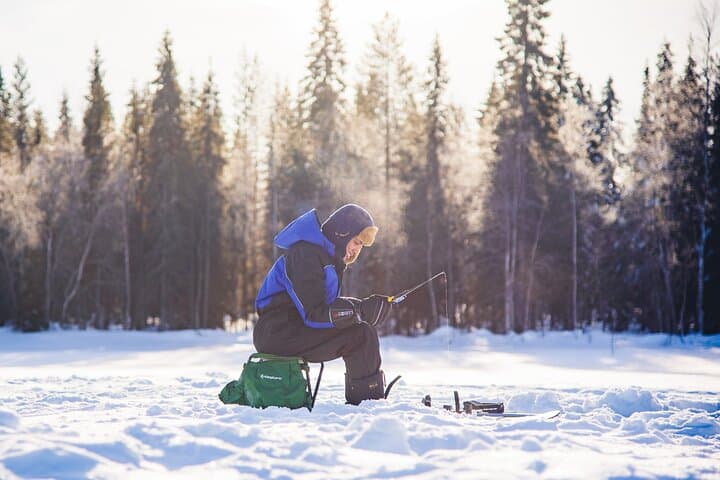 Ice Fishing Excursion with Campfire in Rovaniemi — Arctic Lake Experience photo 3