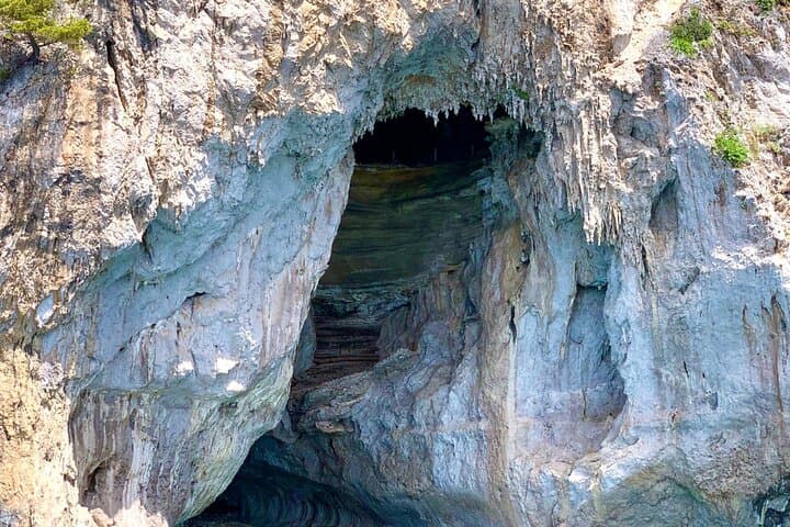 Capri Boat Tour: Explore Faraglioni, Blue Grotto & Coastal Caves photo 5