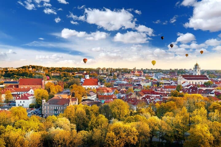 Hot Air Balloon Flight Over Vilnius Old Town — Sunrise Ride with Transfer & Champagne photo 6