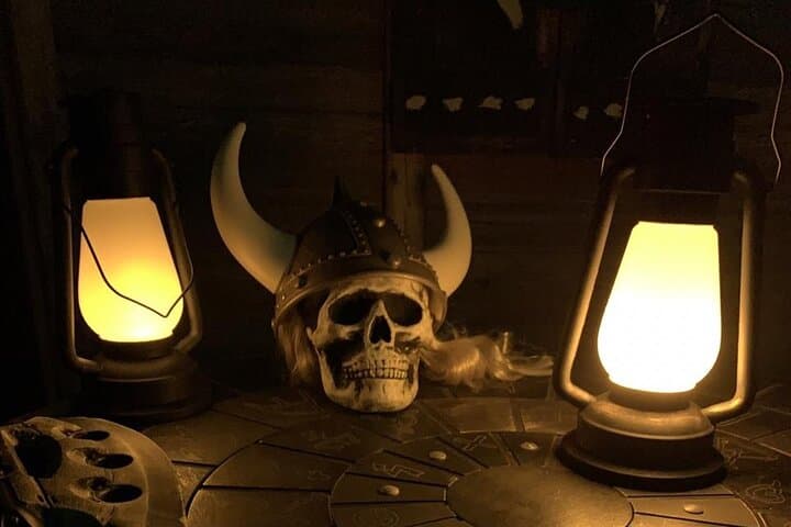 Axe Throwing and Viking Escape Room Bundle in Miami — 2-Hour Indoor Adventure