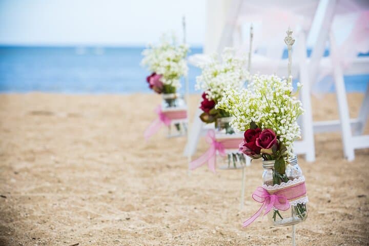Oceanfront Wedding in Honolulu: Waikiki Beach Ceremony Guide photo 5