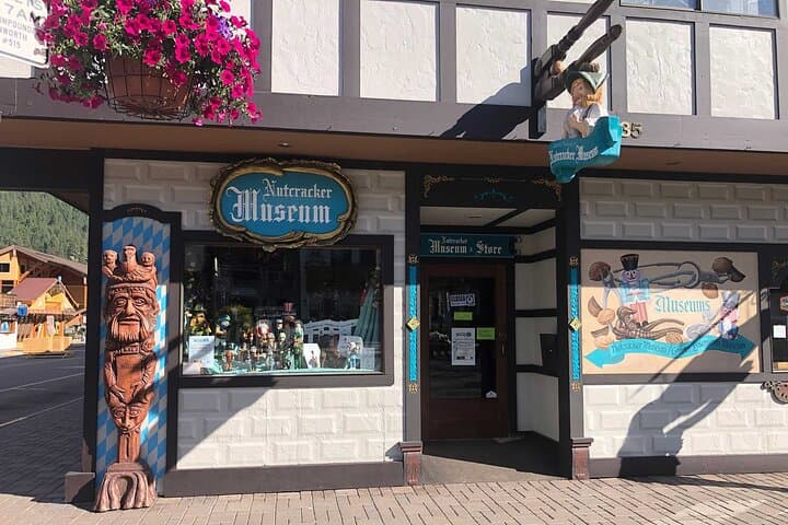 Leavenworth Audio Walking Tour — Beaches, Bites & Bavarian Charm photo 3