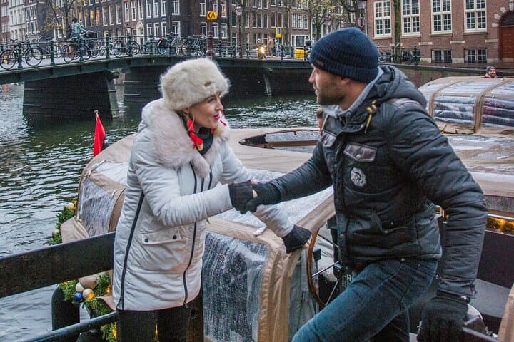 Amsterdam Light Festival Cruise: Luxury Canal Tour with Unlimited Drinks photo 5