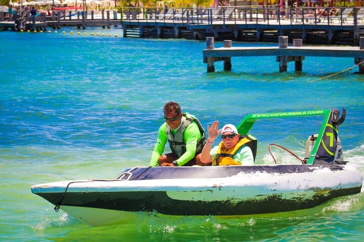 Night Speedboat Crocodile Tour in Nichupte Lagoon, Cancun photo 2