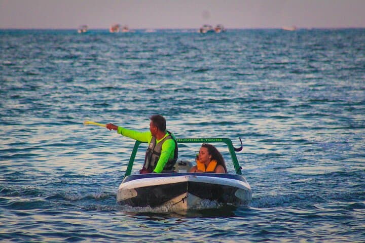 Night Speedboat Crocodile Tour in Nichupte Lagoon, Cancun photo 4