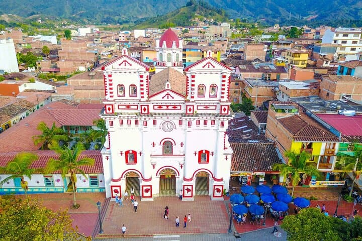 Day Trip to Guatapé & El Peñol: Boat Tour, Town Color, and 740 Steps photo 3