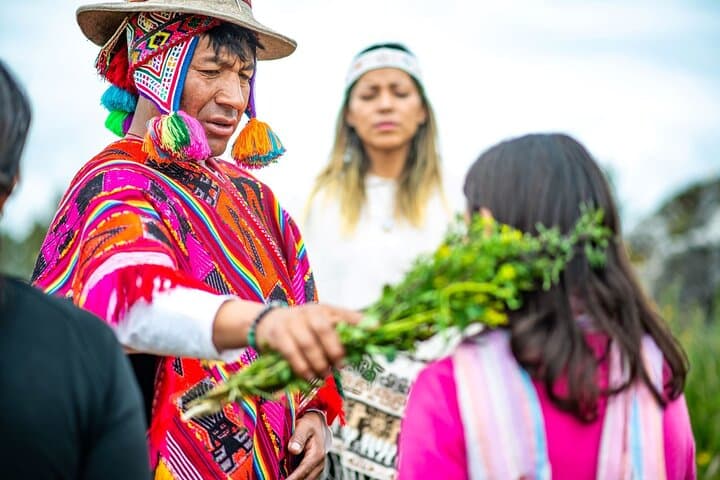 Half‑Day Shamanic Healing Near Cusco — Pachamama Offerings & Coca Oracle