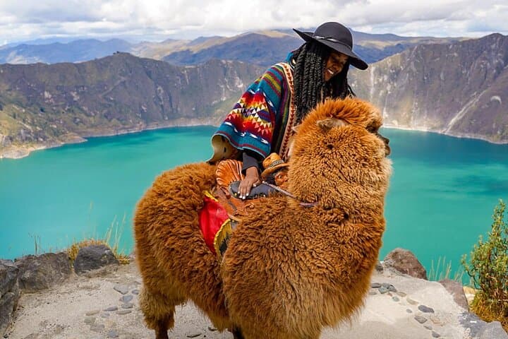 Full-Day Quilotoa Crater Tour from Quito: Hike the Turquoise Laguna & Visit Local Workshops