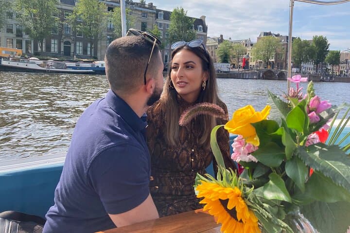 Private 90-Minute Amsterdam Canal Cruise with Live Guide & Drinks photo 2