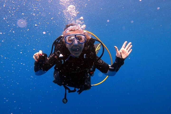 Introductory Scuba in Mauritius: Try Your First Bubbles on a Resort Course photo 4