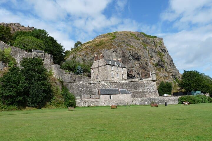 Walk in Wallace's Footsteps: Private Day Tour to Elderslie, Dumbarton & Stirling Monument photo 5