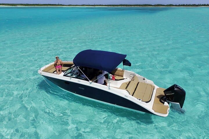 Cozumel Private Charter: 27 ft Sea Ray to El Cielo and Isla Pasión photo 3