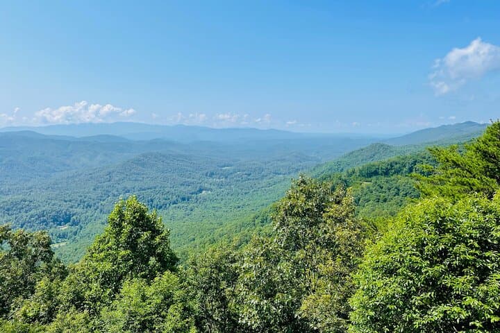 Smoky Mountains Newfound Gap Jeep Tour — Pigeon Forge to 5,000-Foot Views photo 3