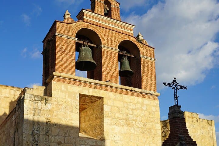 Santo Domingo and Alto de Chavón Full-Day Small-Group Tour — Colonial Santo Domingo, Los Tres Ojos & Art Village photo 3