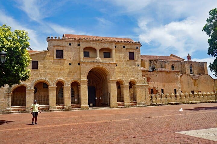 Santo Domingo and Alto de Chavón Full-Day Small-Group Tour — Colonial Santo Domingo, Los Tres Ojos & Art Village photo 6