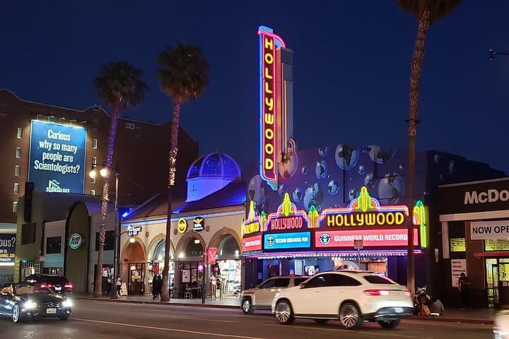 Haunted Hollywood Walking Tour: True Crime After Dark in Hollywood photo 5