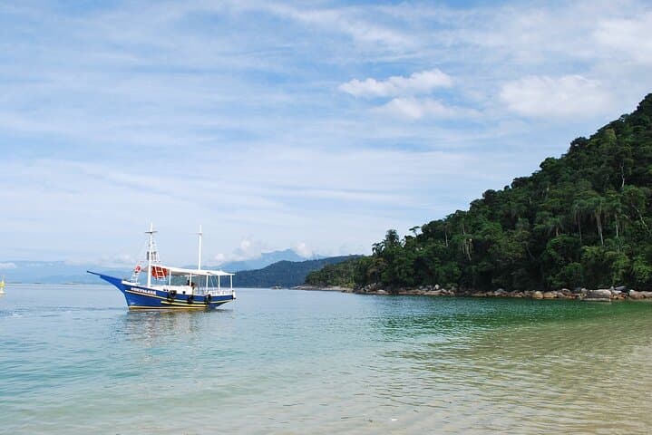 Ilha Grande Day Trip: Private Angra dos Reis Full-Day Boat Tour from Rio