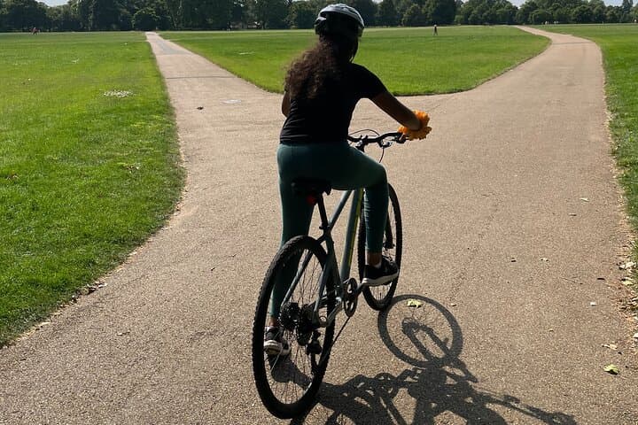 Learn to Cycle in Hyde Park: 2.5-Hour Beginner Bike Lesson in London