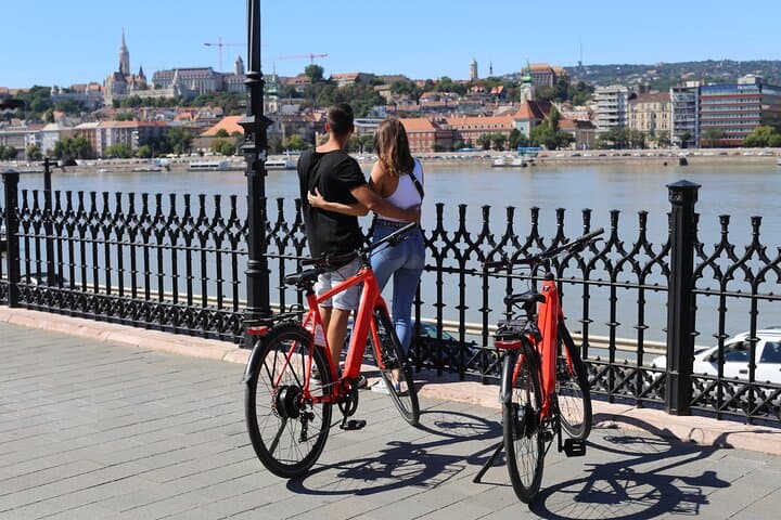 Budapest E‑Bike Historic Downtown Ride — Buda & Pest in 3.5 Hours photo 6