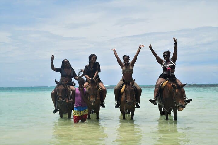 Montego Bay to Ocho Rios: Horseback Ride and Blue Hole Adventure photo 3