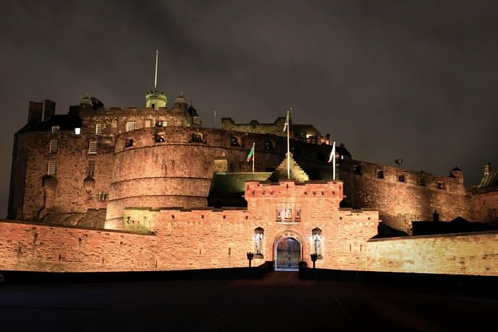 Explore Edinburgh: Self-Guided Audio Walking Tour of the Royal Mile & Castle photo 4
