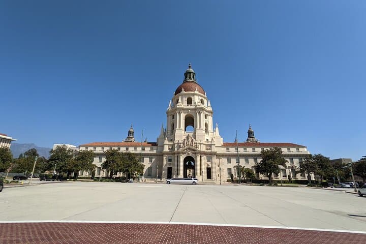 Old Pasadena Scavenger Hunt: Self-Guided Walking Game Through Historic Downtown