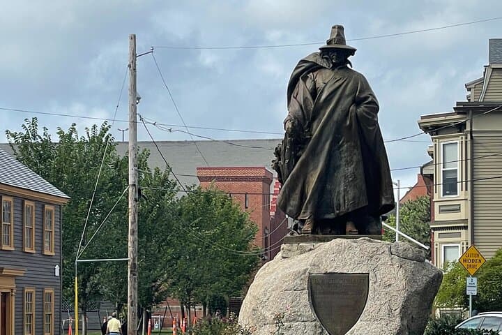 Self-Guided Hawthorne's Haunts Haunted Walking Tour in Salem, MA