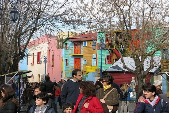 Buenos Aires Premium City Tour: Plaza de Mayo, La Boca & Recoleta Highlights photo 2