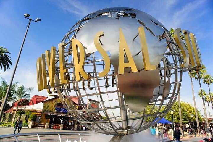 Full-Day Private Los Angeles Suburbs & Attractions Tour with Pickup