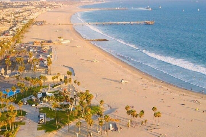 Full-Day Private Los Angeles Suburbs & Attractions Tour with Pickup photo 4