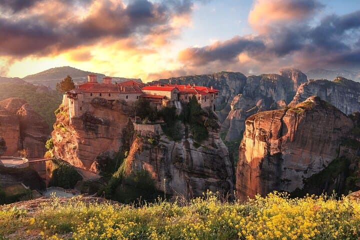 3-Day Meteora Trip from Athens: Guided Monasteries, Hiking & Museum photo 2