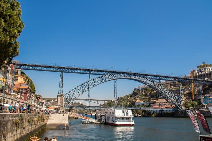 Porto Six Bridges Panoramic Cruise: 50-Minute Douro River Sightseeing Tour photo 4