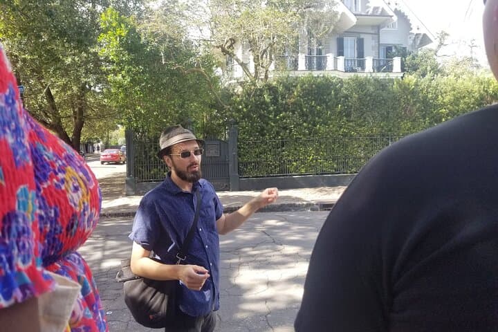 Garden District Secrets and Scandals Walking Tour in New Orleans photo 6