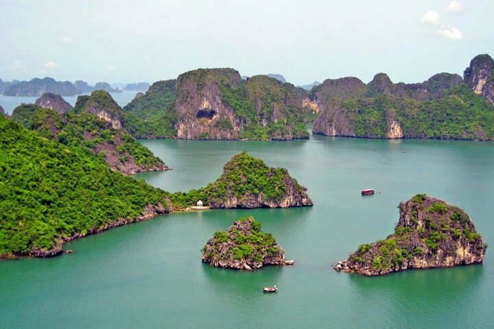 Drift Through Limestone Towers: 3-Day Halong Bay Cruise From Hanoi photo 4