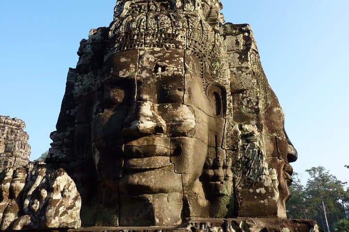 Hanoi to Halong to Siem Reap: 7-Day UNESCO Highlights Tour photo 4