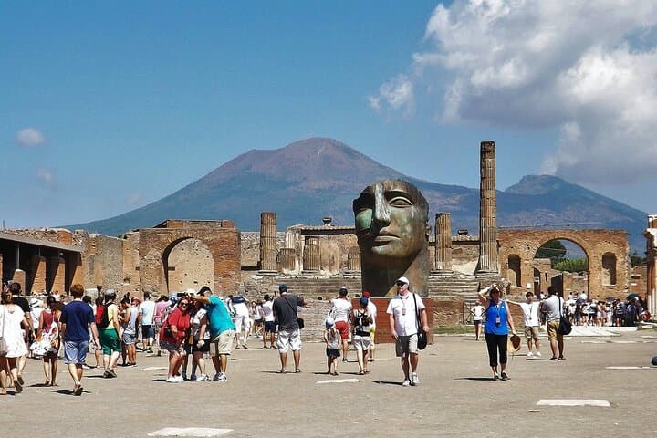 Pompeii and Mt Vesuvius Day Trip from Naples: Guided Tour to the Crater