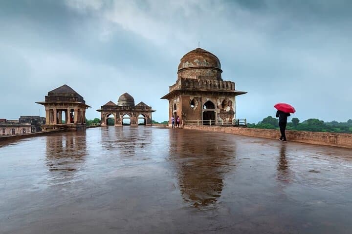 3-Day Jyotirlinga Pilgrimage and Mandu Forts: Private Guided Tour from Indore