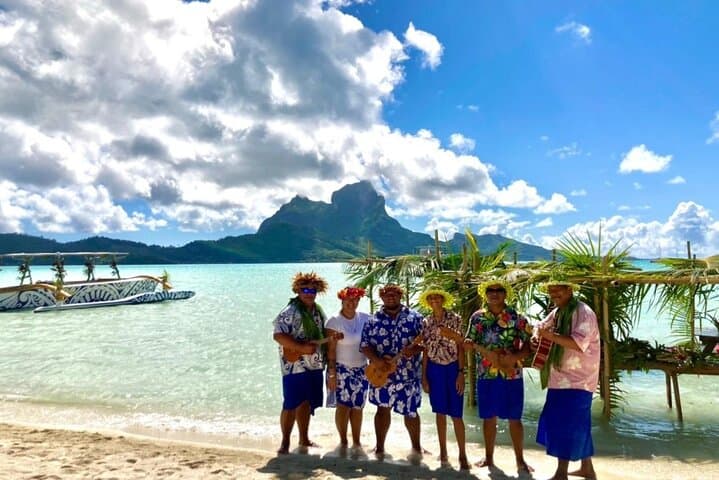 Bora Bora Lagoon Snorkel & Tahitian Oven Lunch — Stingrays, Sharks & Coral Gardens photo 1