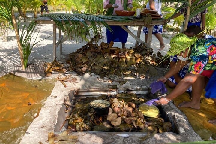 Bora Bora Lagoon Snorkel & Tahitian Oven Lunch — Stingrays, Sharks & Coral Gardens photo 4